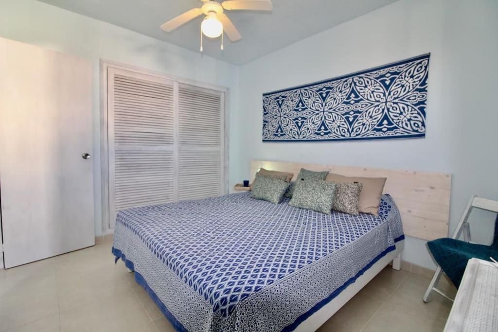 Agradable Apartamento Con Terraza En Formentera Es Pujols Luaran gambar