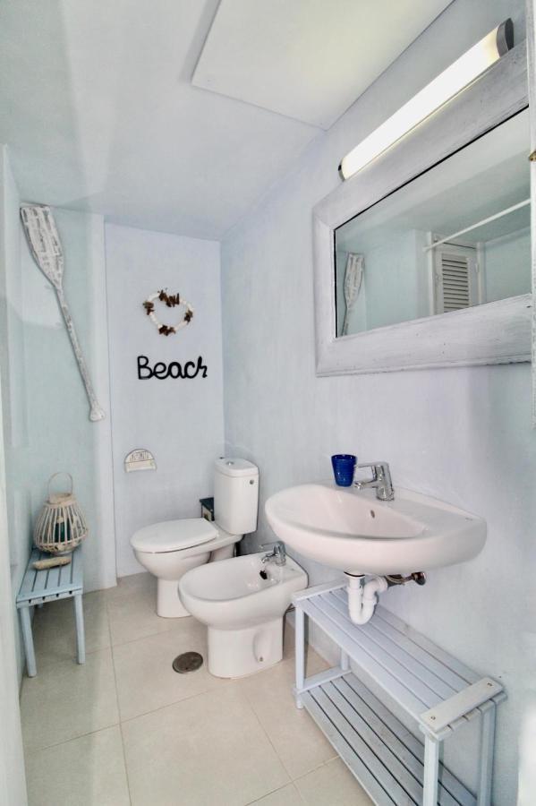 Agradable Apartamento Con Terraza En Formentera Es Pujols Luaran gambar